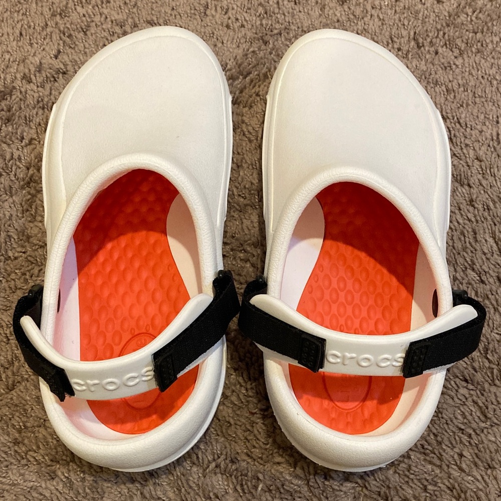 NWOT CROCS White Bistro Pro LiteRide Work Clogs M7/W9